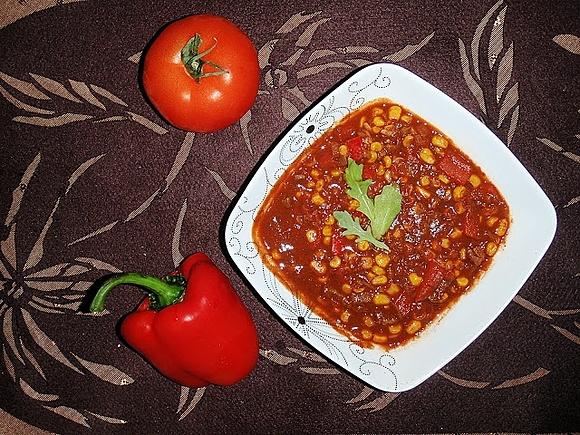 Chilli con carne z czekoladą i korzenną nutą