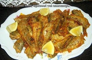 Okonki z patelni z przyprawami i cytryną