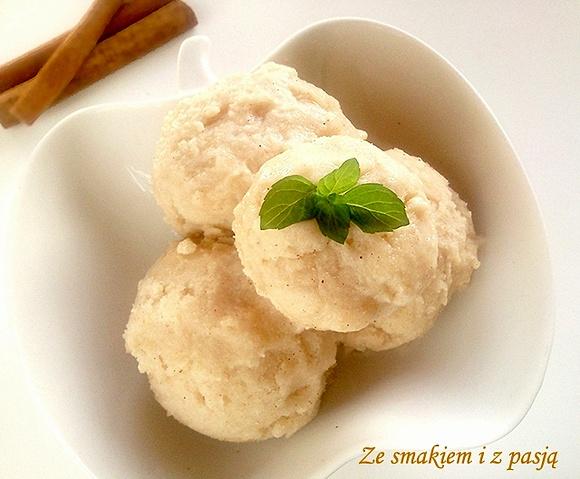 Dobrze przyprawione lody jabłkowo-gruszkowe