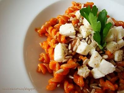 Fusilli w sosie z pieczonej papryki