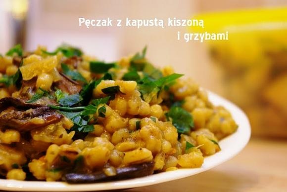Peczac z kapustą kiszoną i grzybami