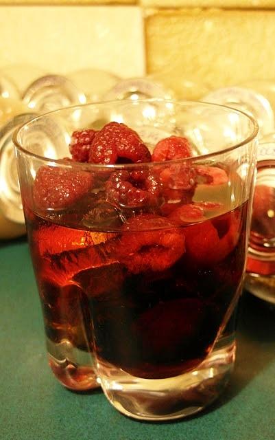 Malinowy black russian - aromatyczny drink z malinami i kawą