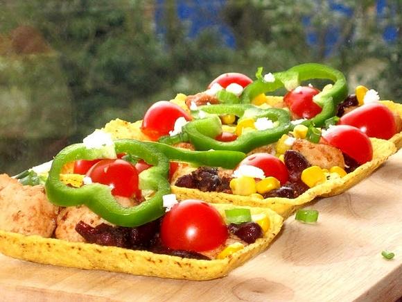 Kolorowe tacosiki z kurczakiem i warzywami