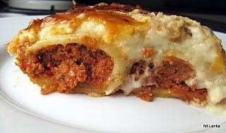 Cannelloni z makaronu lasagne pod beszamelem