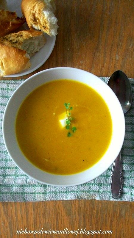 Krem z marchwi z curry i imbirem