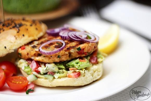 Fishburger z łososia