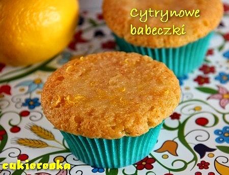 Cytrynowe babeczki z lemon curd i cukrową skorupką