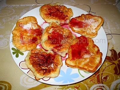 Racuchy - prosty przepis na pyszne placki z kefirem