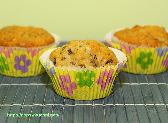 Muffinki bananowe z płatkami migdałowymi i czekoladą