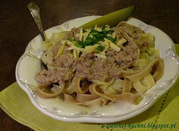 Tagliatelle z sosem tuńczykowo-śmietanowym