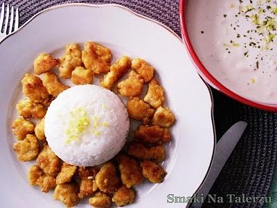 Kurczak w curry z miodem i sosem czosnkowo-porowym