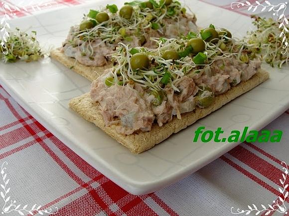 Sałatka z tuńczyka z groszkiem