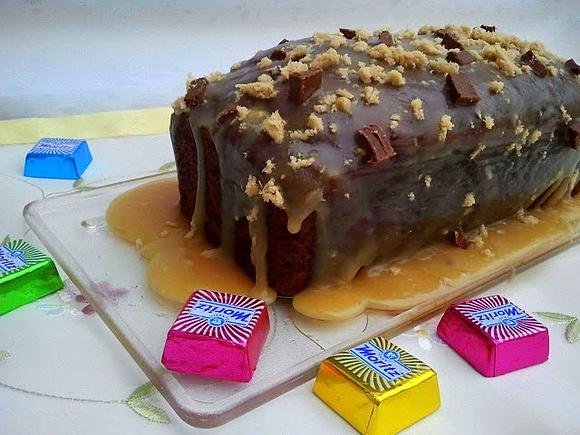 Ciasto czekoladowe z polewą z chałwy