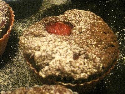 Muffinki brownie z truskawkami