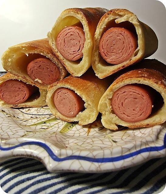 Parówki w cieście twarogowym