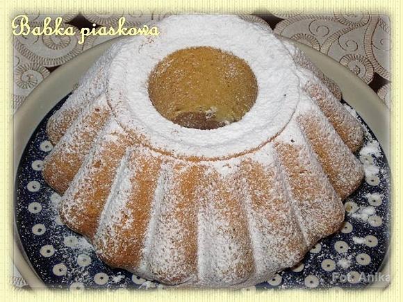 Babka piaskowa marmurkowa - tradycyjny wypiek wielkanocny