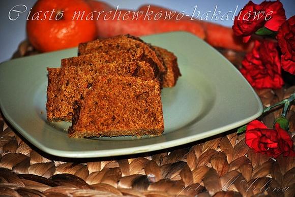 Ciasto marchewkowo-pomarańczowe z bakaliami