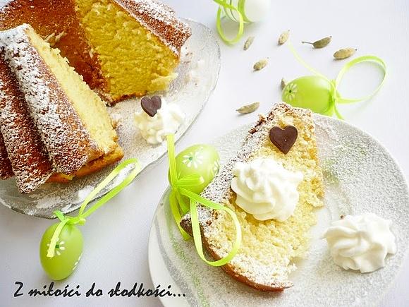 Babka z kardamonem