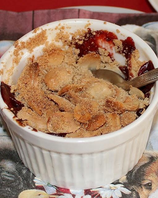 Super zdrowe crumble z truskawkami