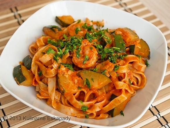 Tagliatelle z cukinią i krewetkami