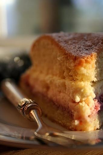 Victoria sandwich cake czyli najprostsze ciasto przekładane