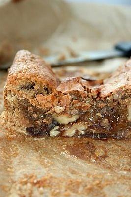 Blondies daktylowo-orzechowe