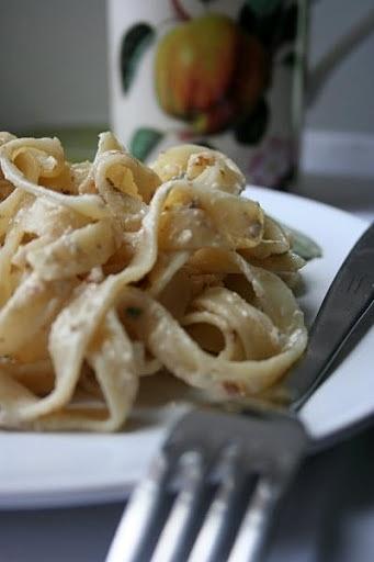 Makaron z orzechami włoskimi i serem gorgonzola