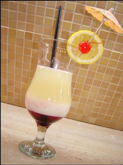 Miami beach kokos i ananas -egzotyczny słodki drink