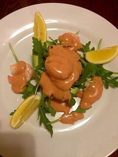 Krewetki tygrysie na avocado