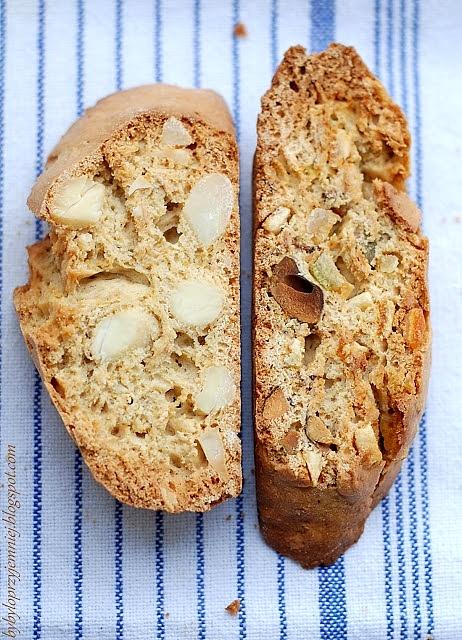 Cantuccini czy biscotti? Włoskie chrupanie w dwóch odsłonach