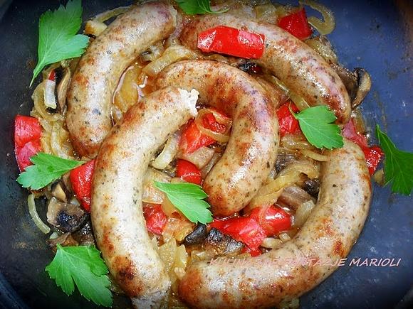 Domowa biała kiełbasa