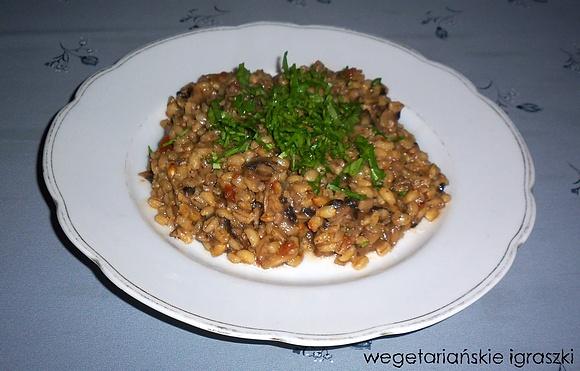 Orzotto z pieczarkami i suszonymi pomidorami