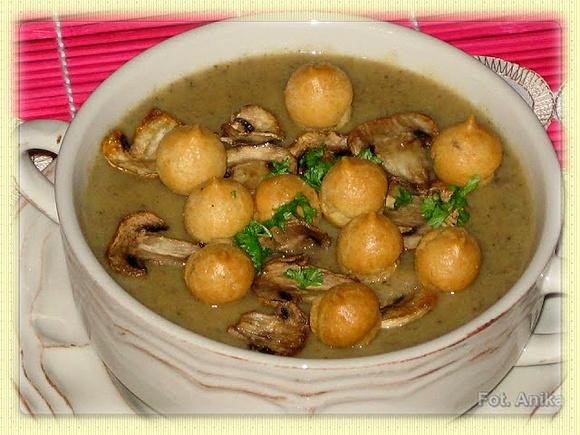 Zupa krem z pieczarek