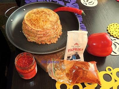 Węgierski tort naleśnikowy z ostrym twarogiem