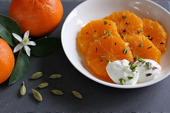 Pomarańcze w syropie kardamonowym