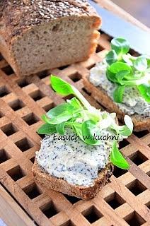 Kanapkowa pasta fasolowa z makiem