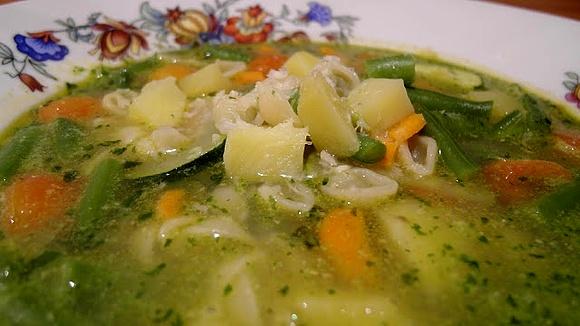 Francuska zupa jarzynowa z pesto pistou