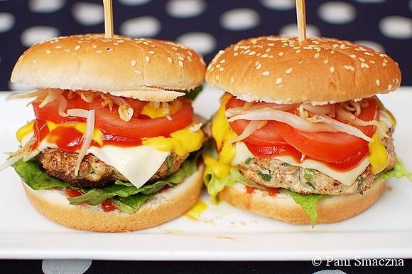 Burgery drobiowo ziołowe