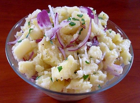 Balsamiczna sałatka ziemniaczana