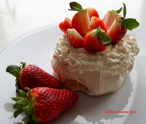 Mini pavlova na urodziny - przepis na deser