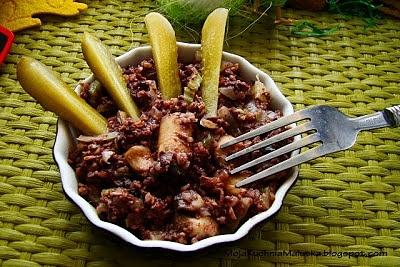 Kaszanka z pieczarkami i cebulką - przepis na smaczną przekąskę
