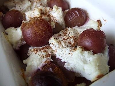 Pieczone winogrona z ricottą