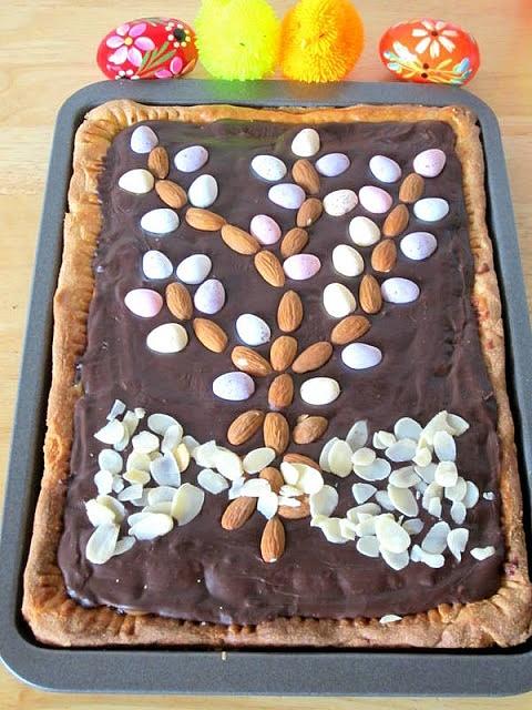 Mazurek kajmakowo-czekoladowy
