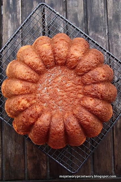 Babka drożdżowa Wielkanocna z wanilią
