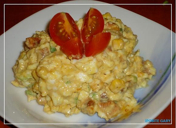 Pasta kanapkowa z jajkiem i kurczakiem