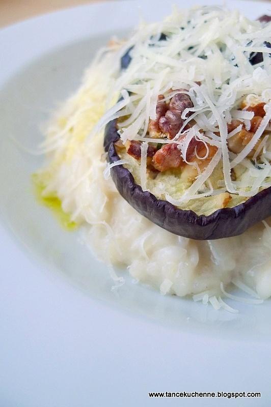 Risotto z kozim serem i pieczonym bakłażanem