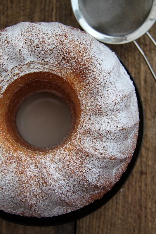 Puszysta babka z ajerkoniakiem