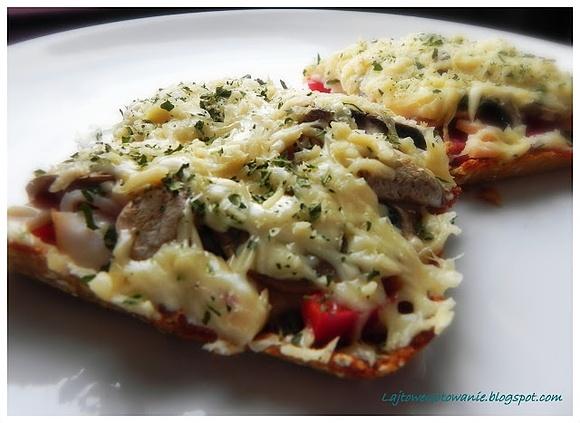 Mini pizza na cieście chlebowym