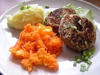 Kotlety z czerwonej fasoli ze szczypiorkiem