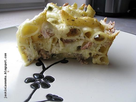 Zapiekanka makaronowa z groszkiem
